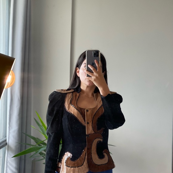 Vintage suede jacket/ bolero - Picture 6 of 6